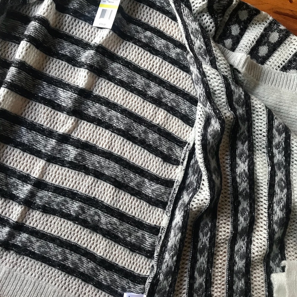 New Bobeau Sweater size M - Picture 7 of 7